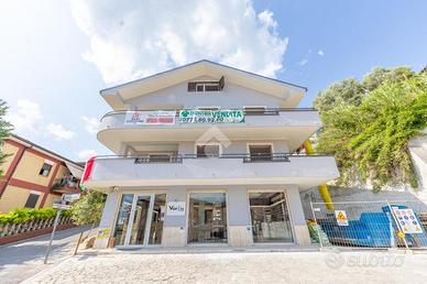 4 LOCALI A CASTELLIRI