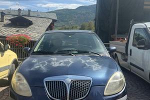 Lancia Y