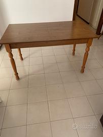 Tavolo da pranzo allungabile