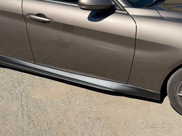 MINIGONNE STILE QUADRIFOGLIO PER ALFA ROMEO GIULIA