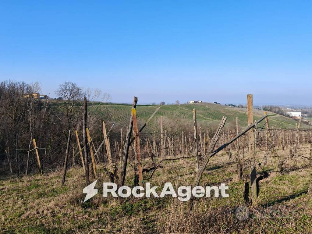 Rustico / Casale di 198 m² con 3 locali e box auto - Vista 3