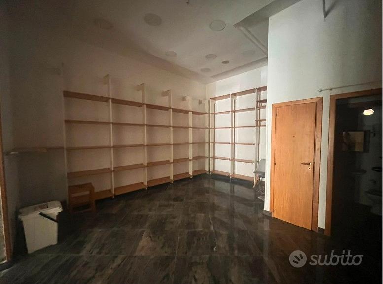 Negozio 60 mq ristrutturato - Corso Italia - Vista 5