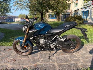 Honda CB 125 R