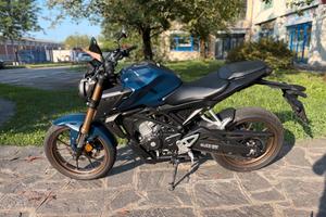 Honda CB 125 R
