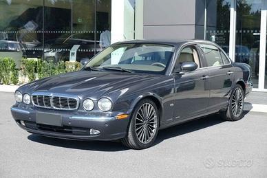 Jaguar XJ 2.7 D V6 cat Executive