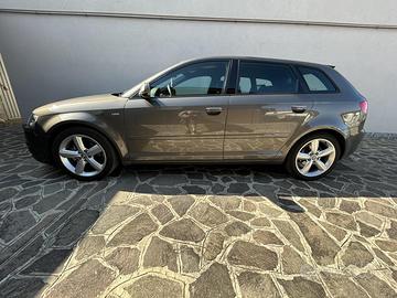 Audi A3 Sportback 2.0 tdi Ambition s-tronic S-Line