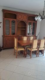 Elegante Sala da Pranzo Completa - Stile Classico