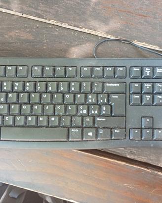 Tastiera USB Logitech K120 per PC
