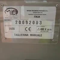Taglierina per torrone