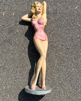 Statua vintage pin up resina