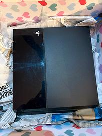 PLAYSTATION 4 + 2 JOYSTICK + GIOCHI
