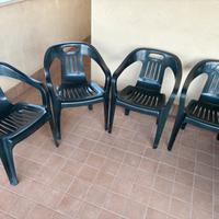 4 sedie in plastica belle solide