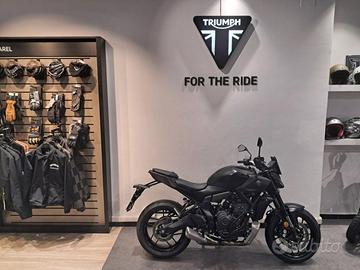 YAMAHA MT-07 .