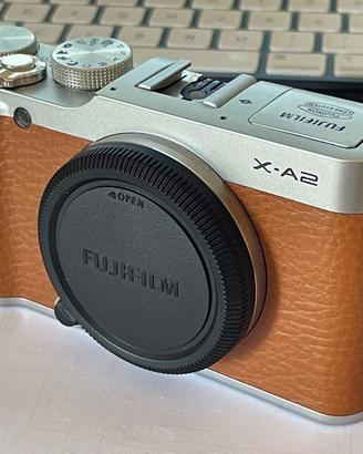 Fujifilm X-A2 – 16,3mpx APS-C – Brown/Silver 