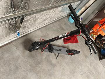 monopattino elettrico 