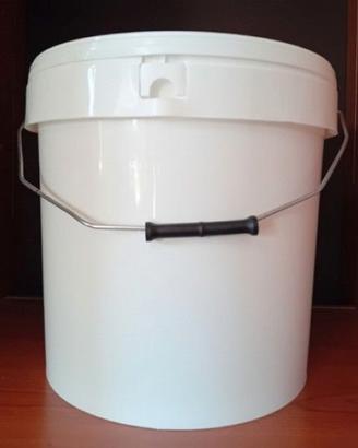 CONTENITORI IN PLASTICA CON COPERCHIO LT. 19.5
