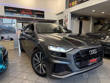 Audi Q8 50 TDI 286 CV tetto Aprile