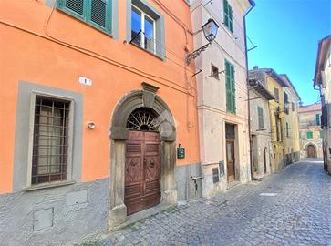 2 LOCALI A VALENTANO