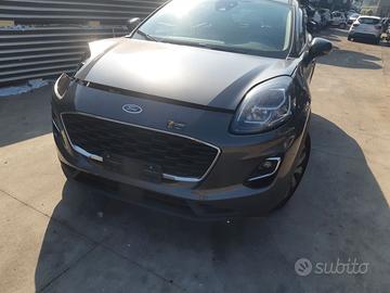 ford puma del 2021 per pezzi di ricambio