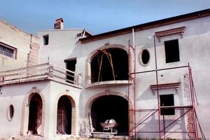 Casale da ristrutturare con terreno annesso