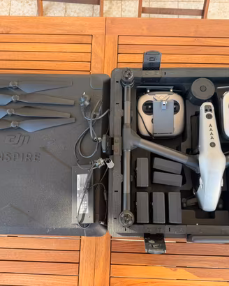 DJI Inspire 2  X5S - 2 RC - 6 Batterie - Accessori