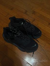 Balenciaga triple S total black