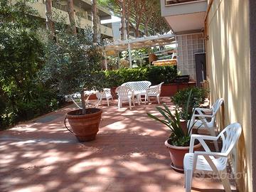Trilocale con terrazzo a 100 metri dal mare