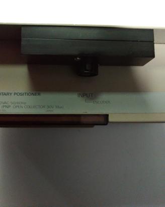 Omron H8PR-16P con encoder assoluto