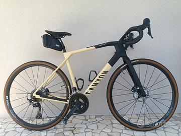 gravel Canyon Grail CF SL8 tg. M