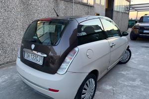 Lancia Ypsilon 1.2 benzina euro4 bicolore
