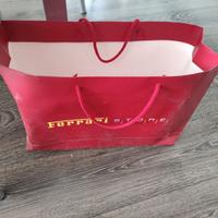 Modellino formula uno Leclerc e libro Ferrari