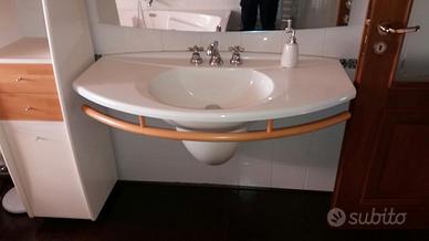 lavandino e mobile bagno 