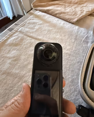 Insta360 X5 e alcuni accessori