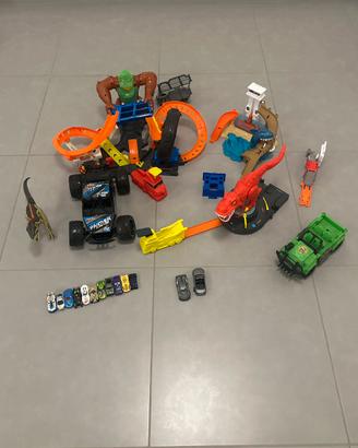3 Piste Hot Wheels + giochi vari