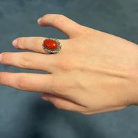 Anello vintage con pietra rossa – stile etnico