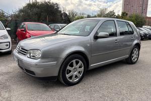 Volkswagen Golf 1.6 5 porte Highline OK NEOPATENTA