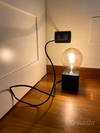 Lampada da tavolo