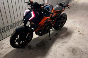 Ktm super duke r