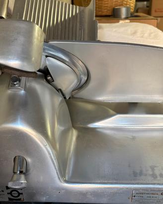 Affettatrice OMAS MB 250