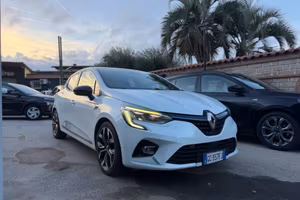 Renault Clio Full Hybrid E-Tech 140 CV 5 porte Ini