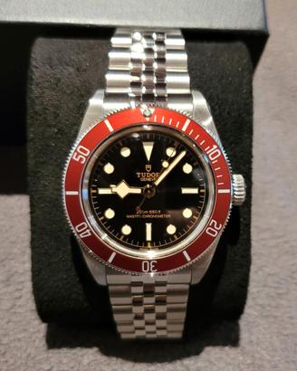 Tudor Black Bay 41mm. ghiera rossa, jubilee NUOVO