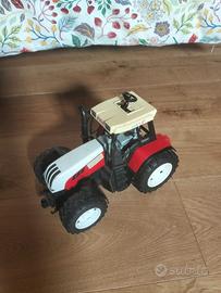 Trattore giocattolo