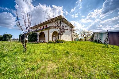 Castorano - Casa colonica via dell'Olmo 15