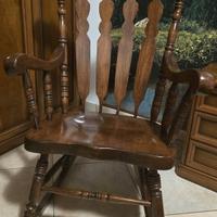 sedia dondolo in legno