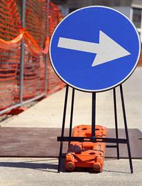 cartello segnaletica stradale