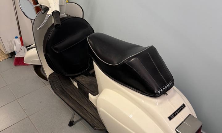 Piaggio Vespa 50 Special (V5B3) - 1975