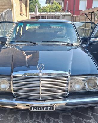 Mercedes Benz 200 D