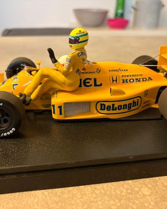 Lotus 99T taxi Senna
