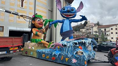 Carro allegorico stich e lilo
