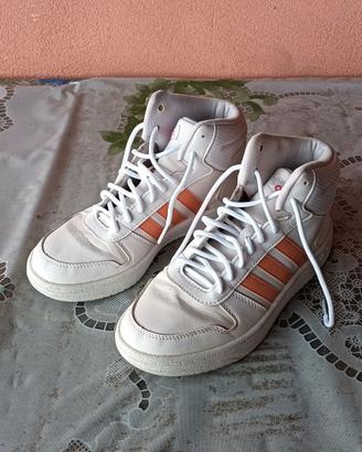 Scarpe Adidas n. 38 – usate una sola volta